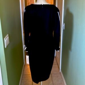 Women’s long sleeve dress V-neck